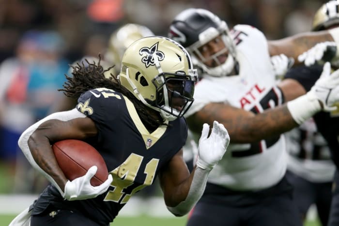 Nov 7, 2021; New Orleans Saints running back Alvin Kamara (41) runs against the Atlanta Falcons. Mandatory Credit: Chuck Cook-USA TODAY Sports